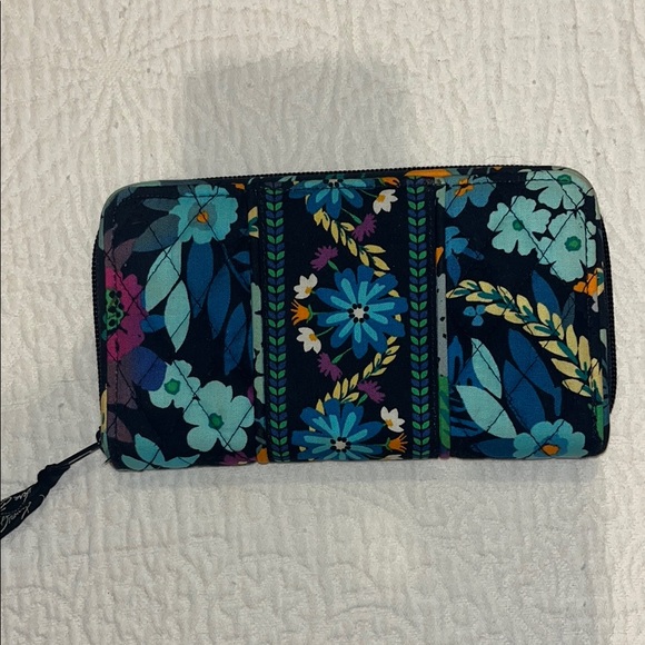 Vera Bradley Floral Patterned Wallet - Picture 4 of 7